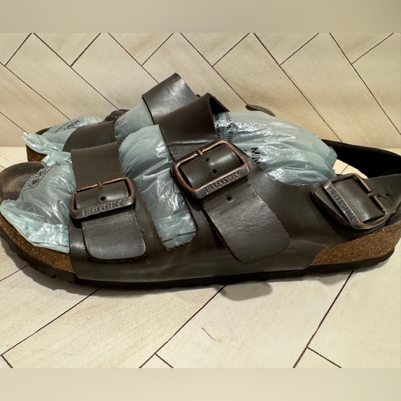 Birkenstock’s EU 42 Milano Brown - Picture 1 of 5